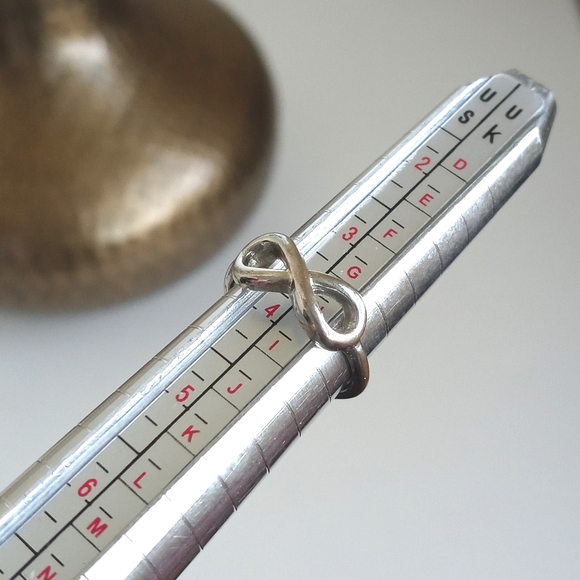 Vintage Silver Infinity Knot Ring 4 - Picture 1 of 11